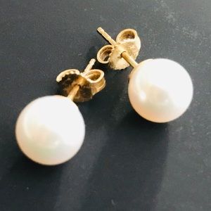 Mikimoto Pearl and 18k earrings
